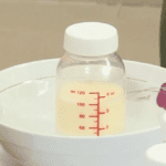 hâm sữa công thức đúng cách