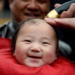 cắt tóc cho bé ngày nào tốt